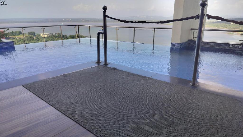 Bazén v ubytování Good Stay Pool view Premium Studio Apartment 206 nebo v jeho okolí