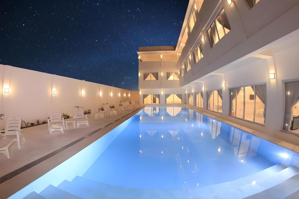 Bazén v ubytování Coron Bluewave Hotel nebo v jeho okolí