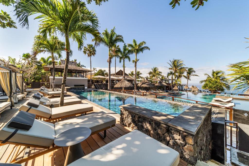 Bazén v ubytování Palm Hotel & Spa nebo v jeho okolí
