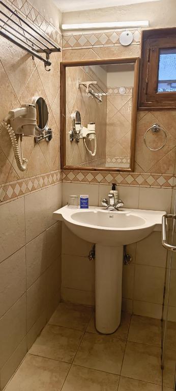 Marigold Sarovar Portico Shimla - Villa - 1 King Bed