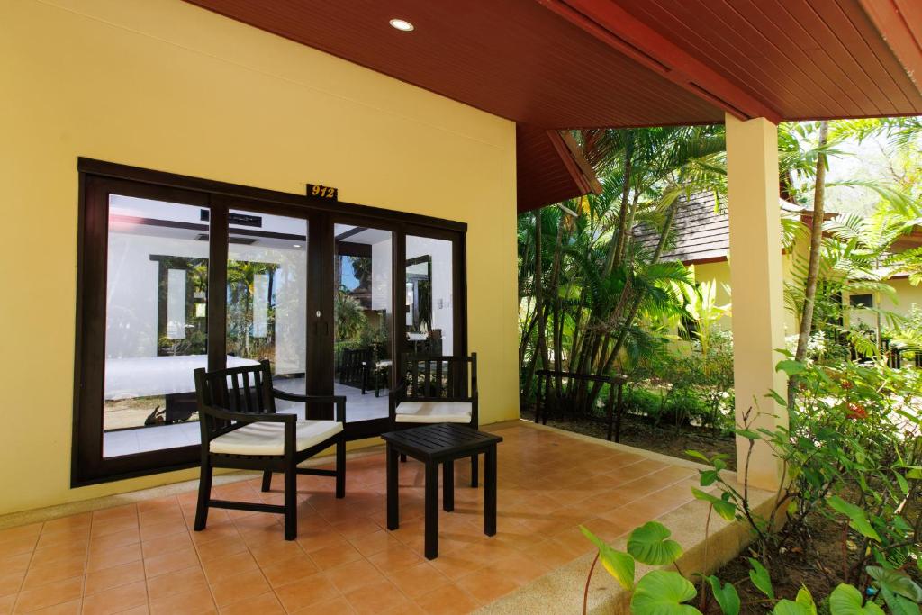 Zahrada ubytování Nang Thong Beach Resort