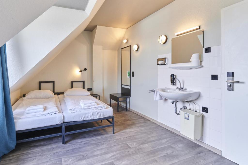 a&o Hamburg Reeperbahn - Resim 24