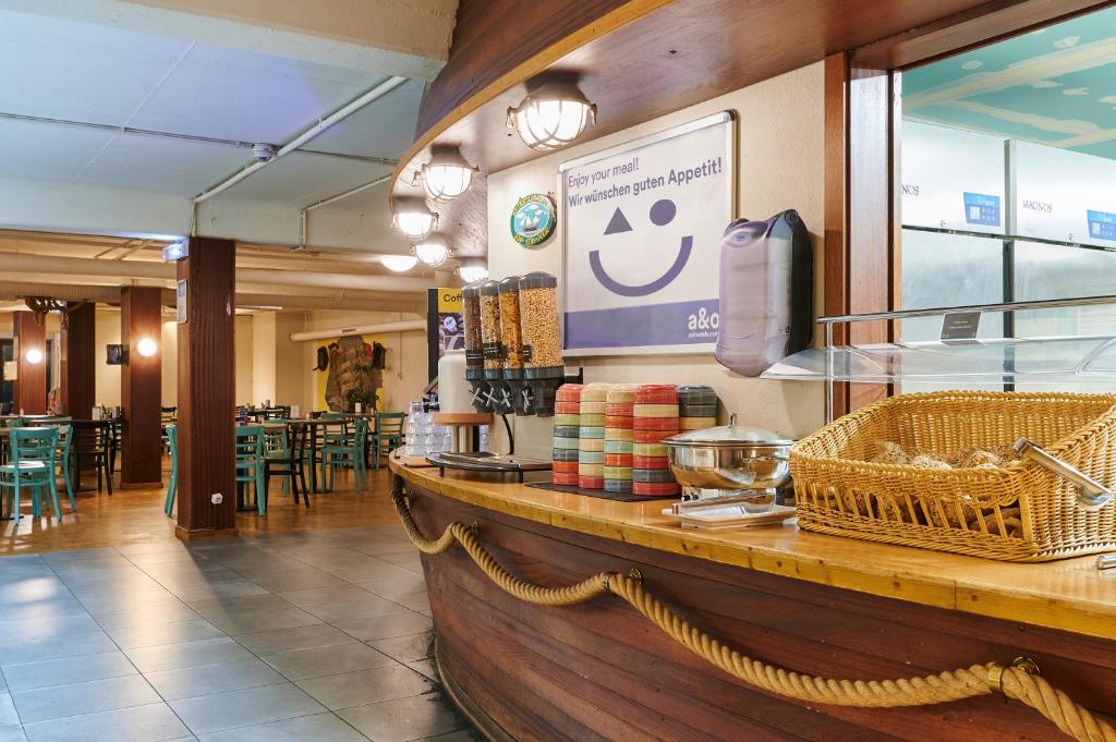 a&o Hamburg Reeperbahn - Resim 30