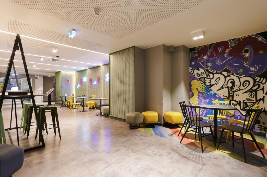 a&o Hamburg Reeperbahn - Resim 33