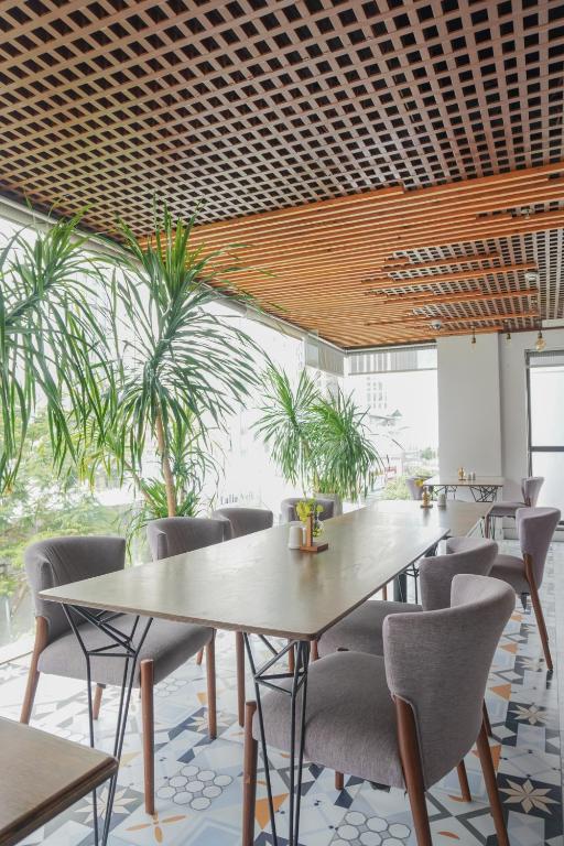 Restaurace v ubytování Jolia Hotel Danang Beach
