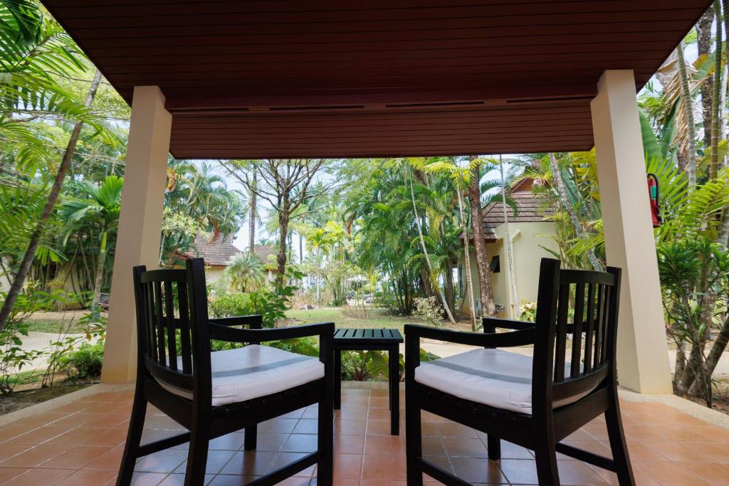 Zahrada ubytování Nang Thong Beach Resort