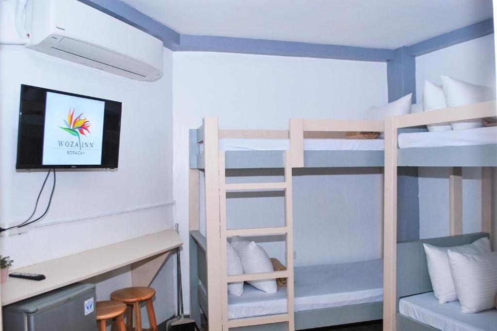 Woza Inn Boracay - 6-Bed Mixed Dormitory Room
