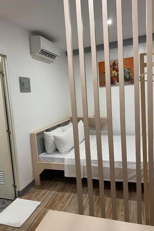 Woza Inn Boracay - Standard Queen Room