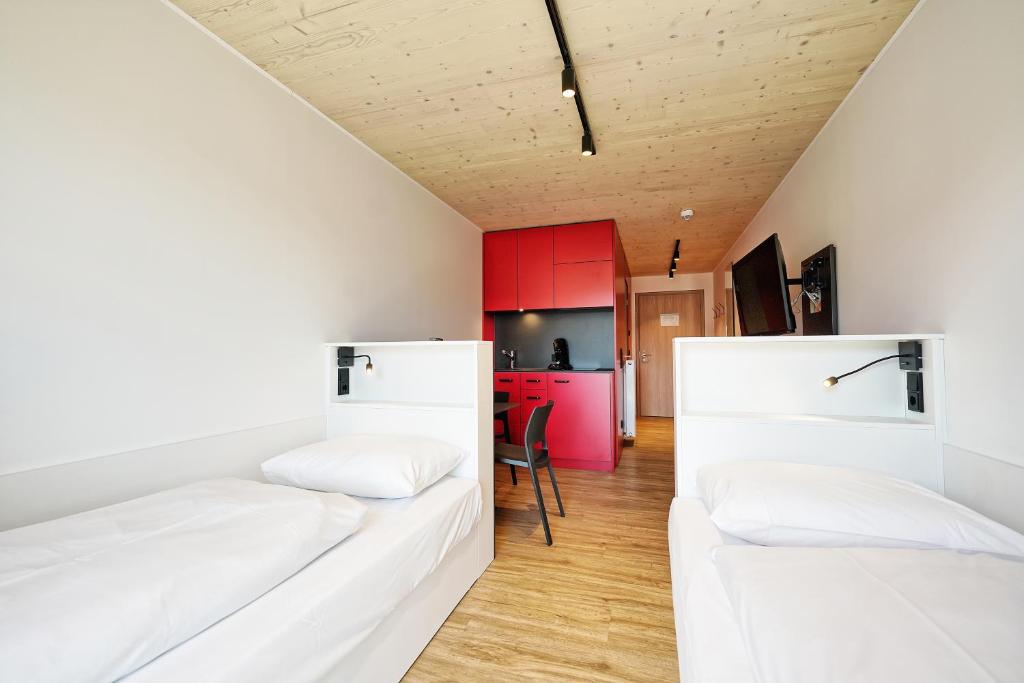 Timber One Boardinghouse Dorfen - Twin Room