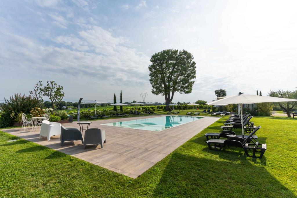 The swimming pool at or close to Agriturismo Colle Dei Pivi
