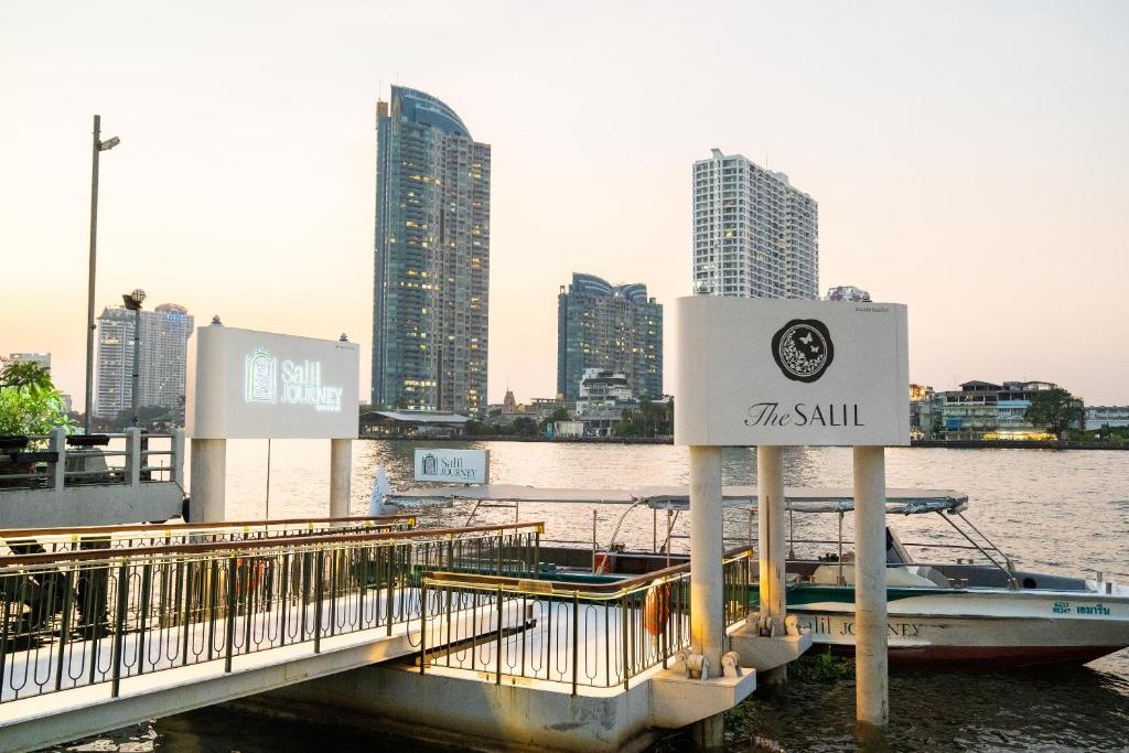 The Salil Hotel Riverside Bangkok - Resim 12