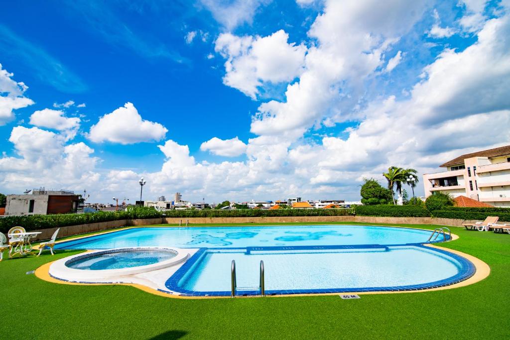 Town in Town Hotel Bangkok - Resim 10