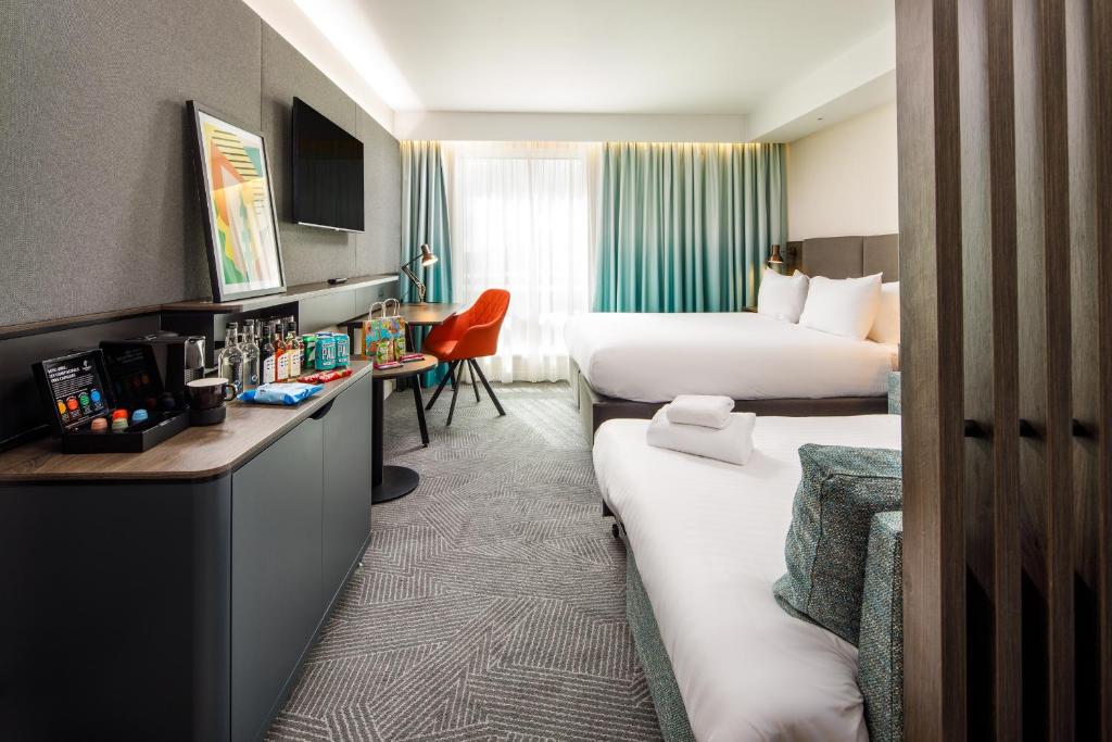 Holiday Inn Manchester Airport T2, an IHG Hotel - Sala Regina Premium Con Divano Letto