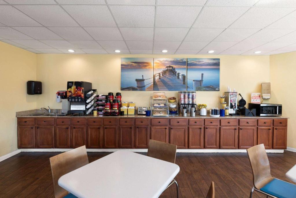 Days Inn Biloxi Beach