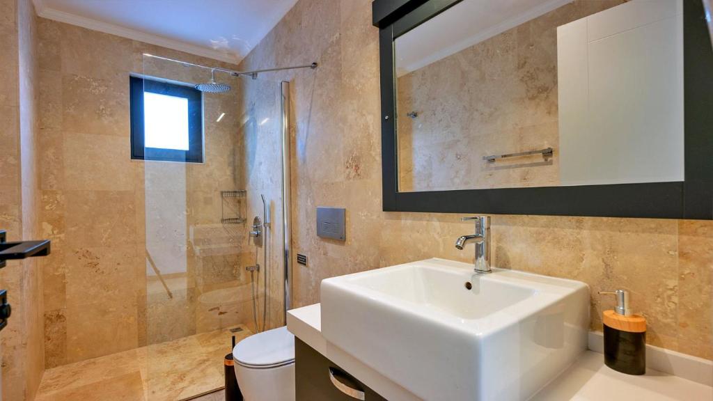 Koupelna v ubytování Kalkan Luxury Villa - 1108