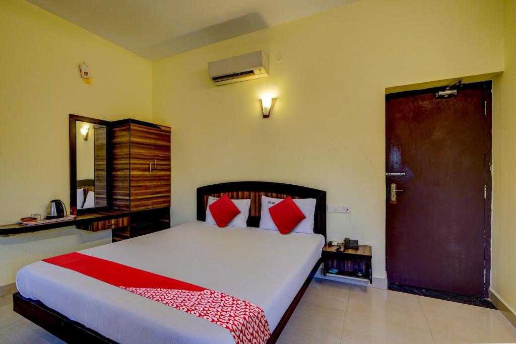 OYO Flagship Hotel Priso - Housity