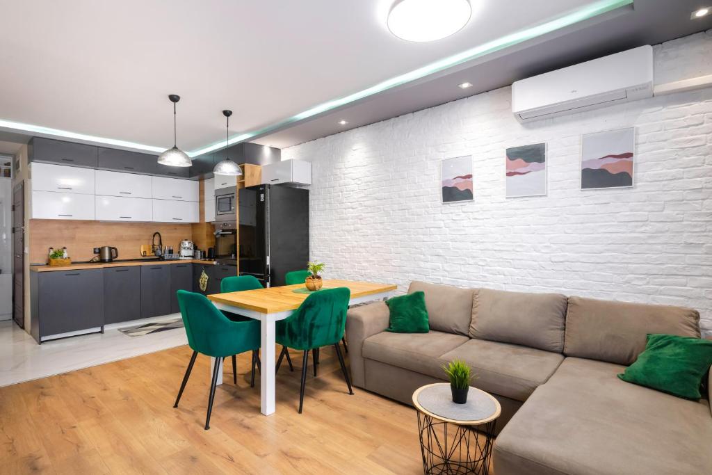 Kuchyň nebo kuchyňský kout v ubytování Feel Right at Home - Bright and Modern Apartment by Flat Mаnager