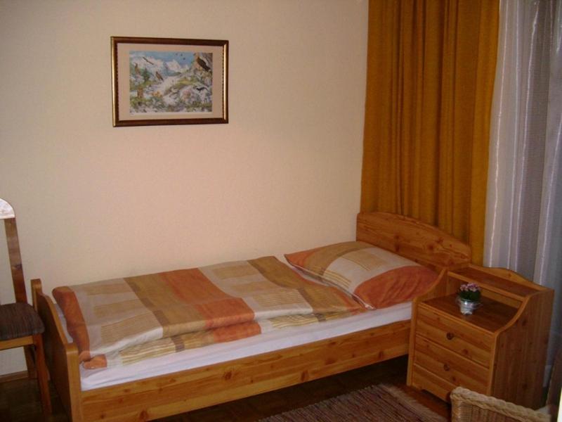 Postel nebo postele na pokoji v ubytování Pension Jägerhof