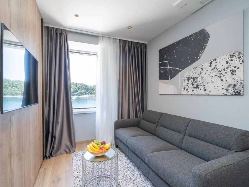 Apartments Villa Royale - Deluxe One Bedroom Apartment with Sea View