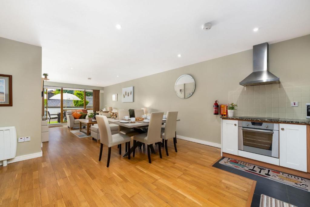 Kuchyň nebo kuchyňský kout v ubytování Apartment 453 - Clifden