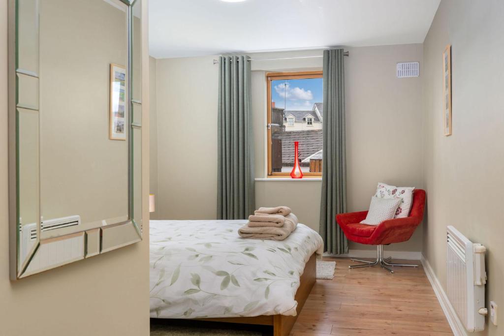 Postel nebo postele na pokoji v ubytování Apartment 453 - Clifden