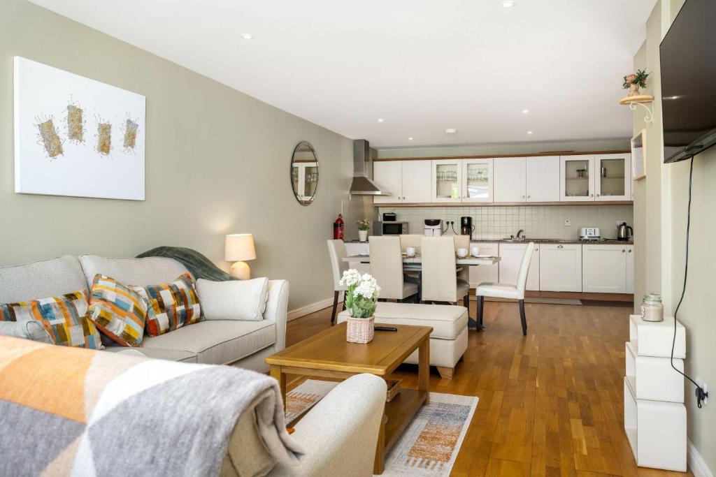 Kuchyň nebo kuchyňský kout v ubytování Apartment 453 - Clifden