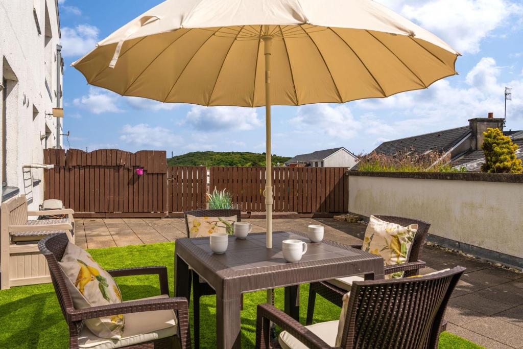 Patio nebo venkovní prostory v ubytování Apartment 453 - Clifden