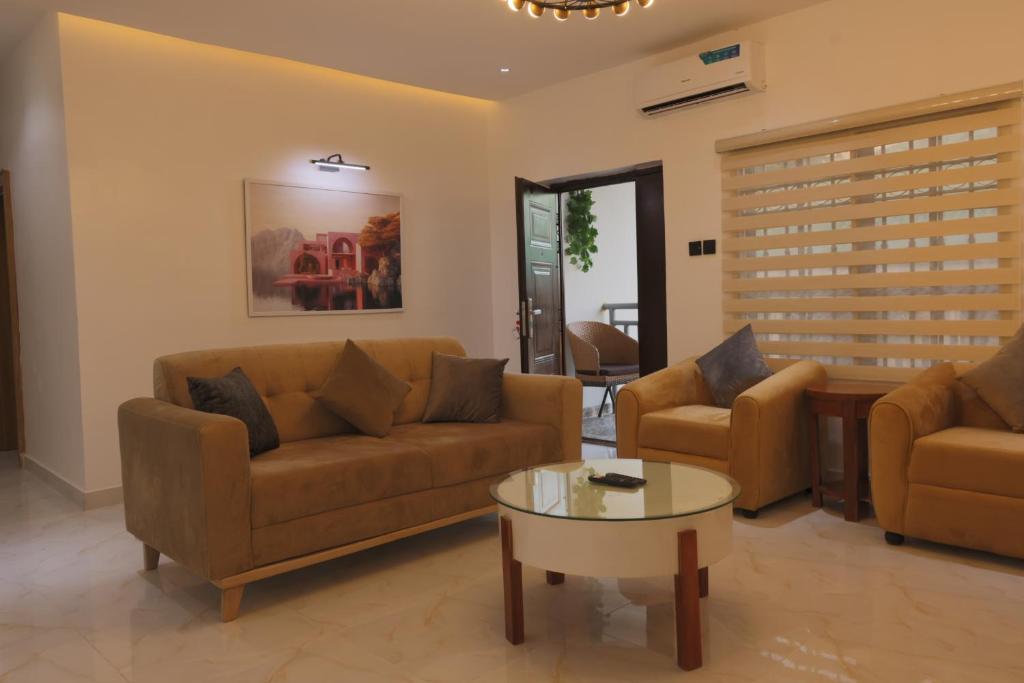 The Blcksite - 3 bedroom apartments in Wuse - Superior Apartment Mit 3 Schlafzimmern