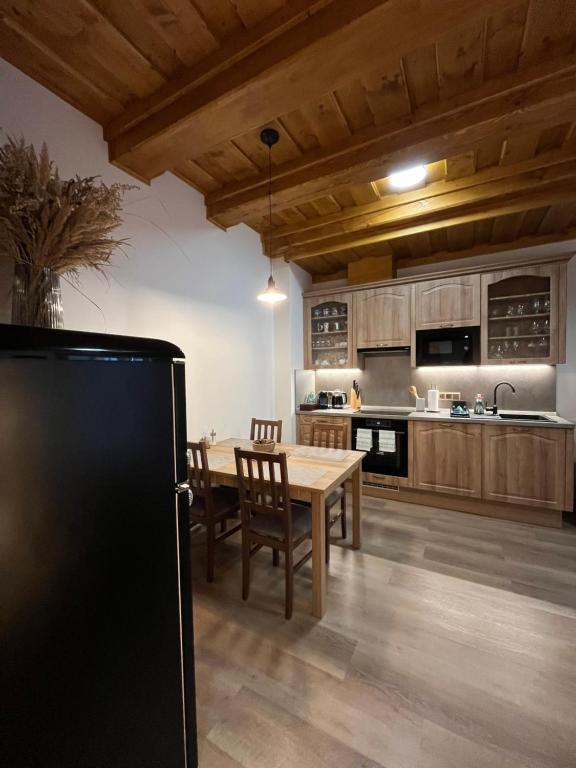 Kuchyň nebo kuchyňský kout v ubytování Apartmány La Šiška