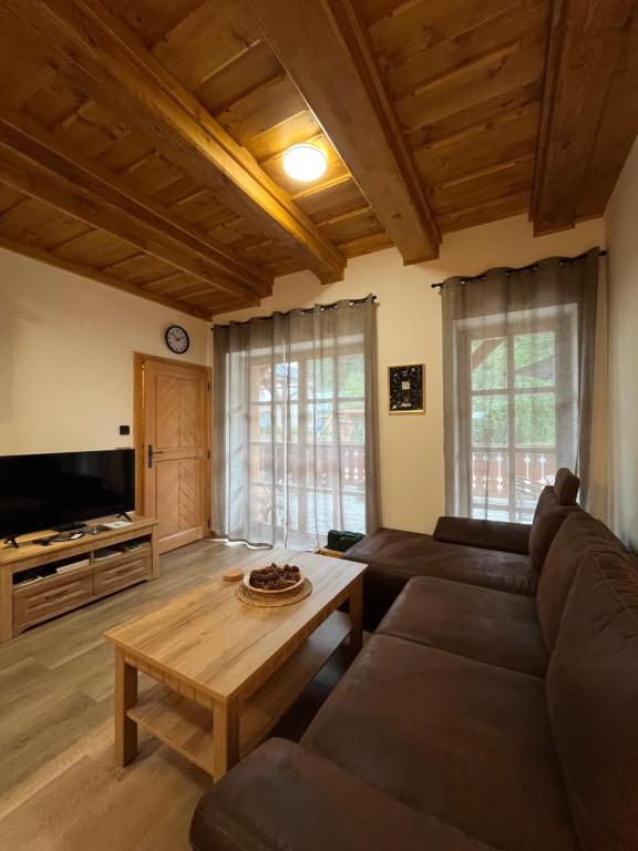 TV a/nebo společenská místnost v ubytování Apartmány La Šiška