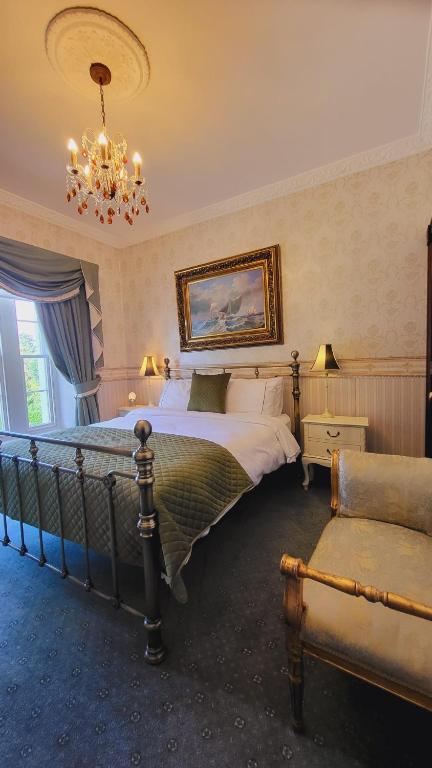 Postel nebo postele na pokoji v ubytování Riverview Georgian House