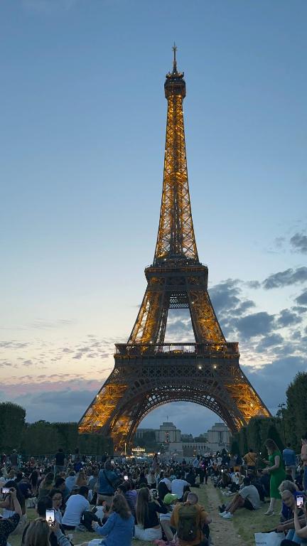 Beautiful apartment 10 minutes from the Eiffel Tower