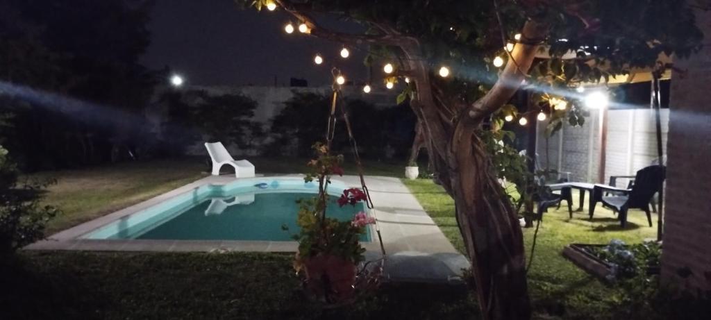 Swimmingpoolen hos eller tæt på Alma Dulce