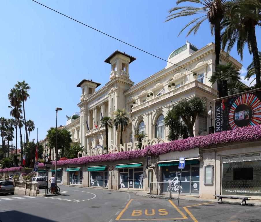 The building in which Az apartmant is located