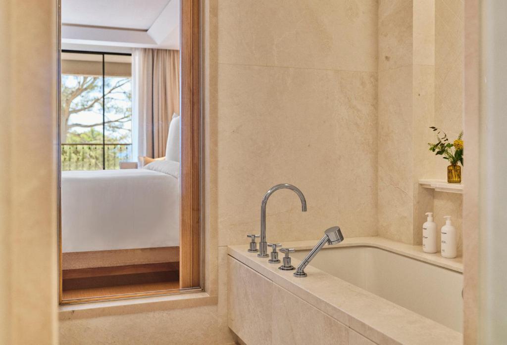 Four Seasons Resort Mallorca at Formentor photo 5