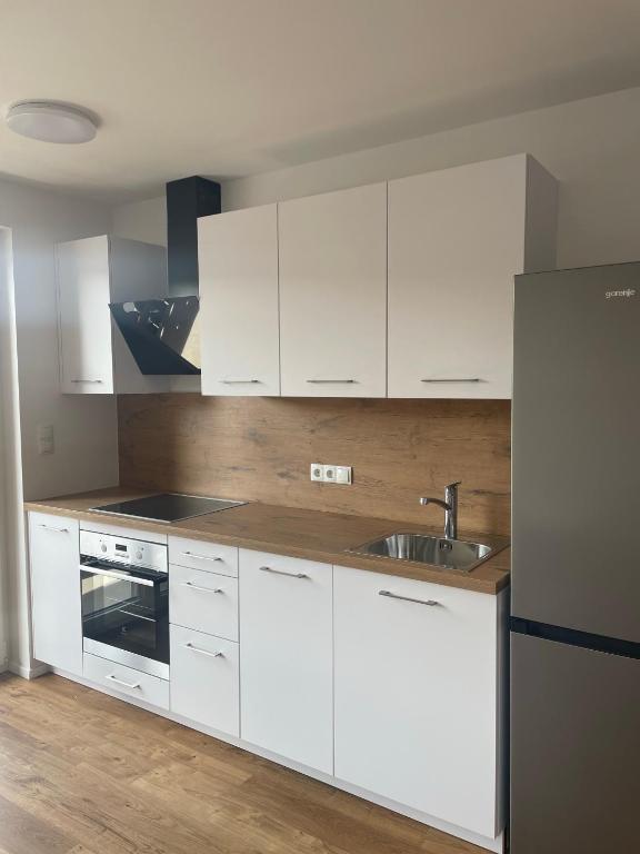 Apartments Naklo - Apartamento De Una Habitación Con Balcón