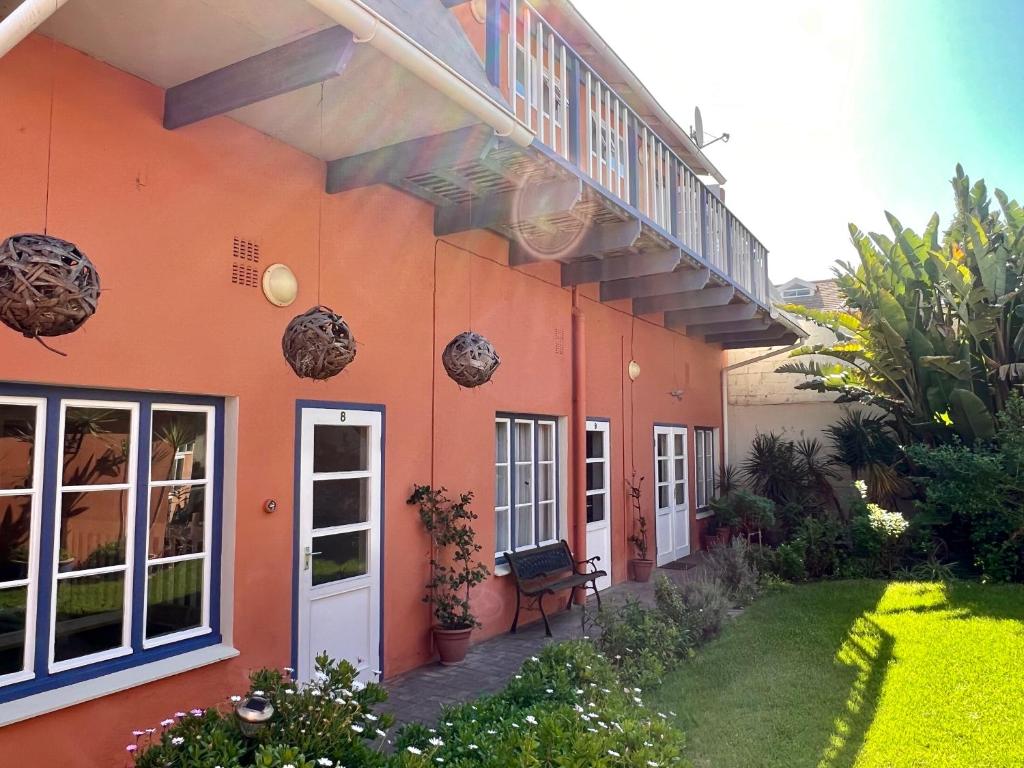 The Secret Garden Guesthouse - Standard Twin Room With Garden View