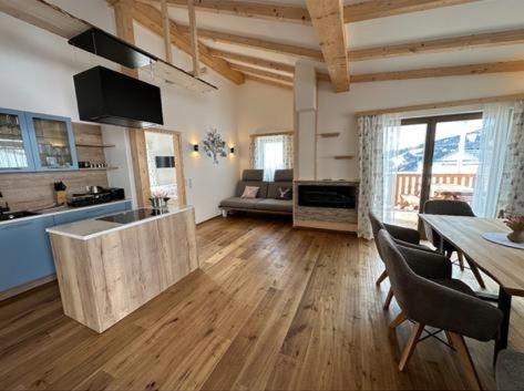 Kuchyň nebo kuchyňský kout v ubytování Appartement Weitblick