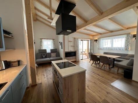 Kuchyň nebo kuchyňský kout v ubytování Appartement Weitblick