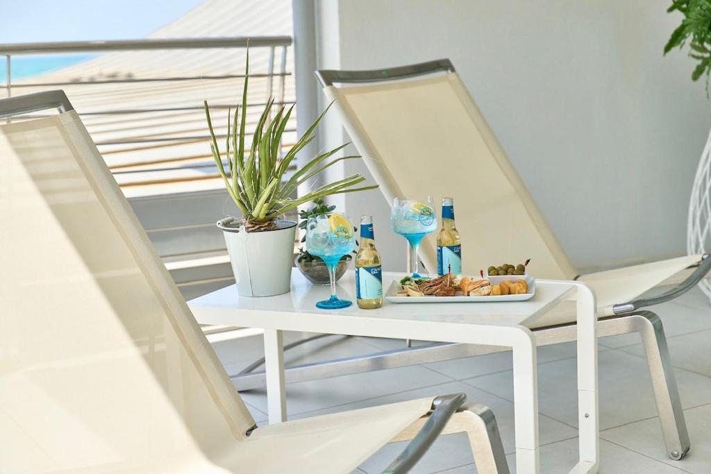 JUST SUITES - Appartement 1 Chambre Avec Balcon
