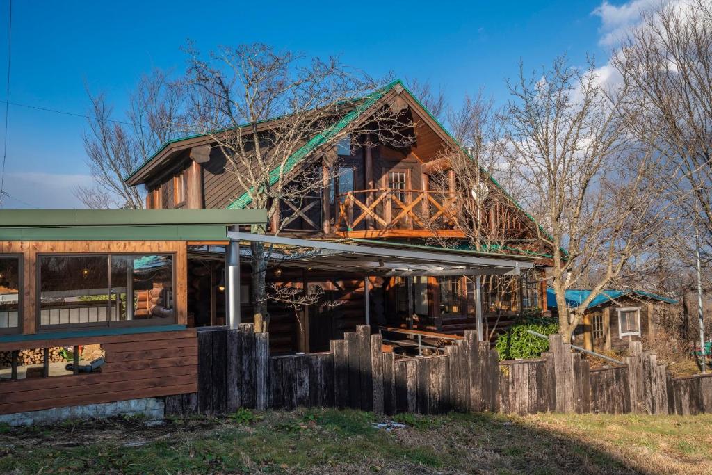 Budova, kde se prázdninový dům nachází