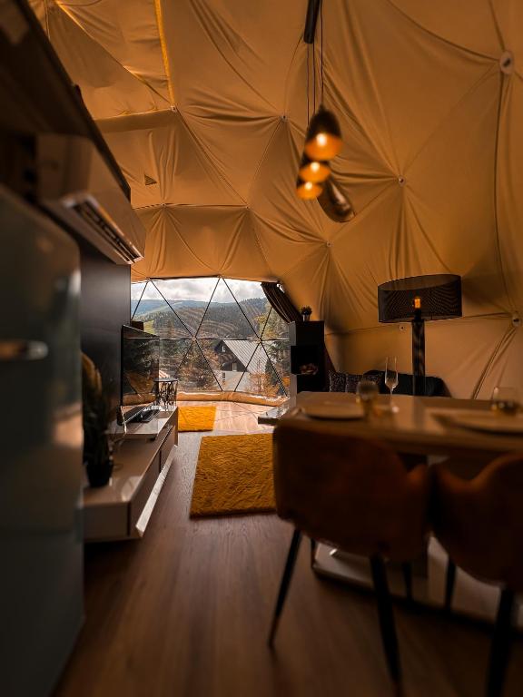Sjónvarps- og/eða afþreyingartæki á Glamping Špindl One&Only