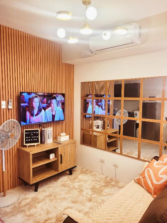 โทรทัศน์และ/หรือระบบความบันเทิงของ Bigg Apol Suite