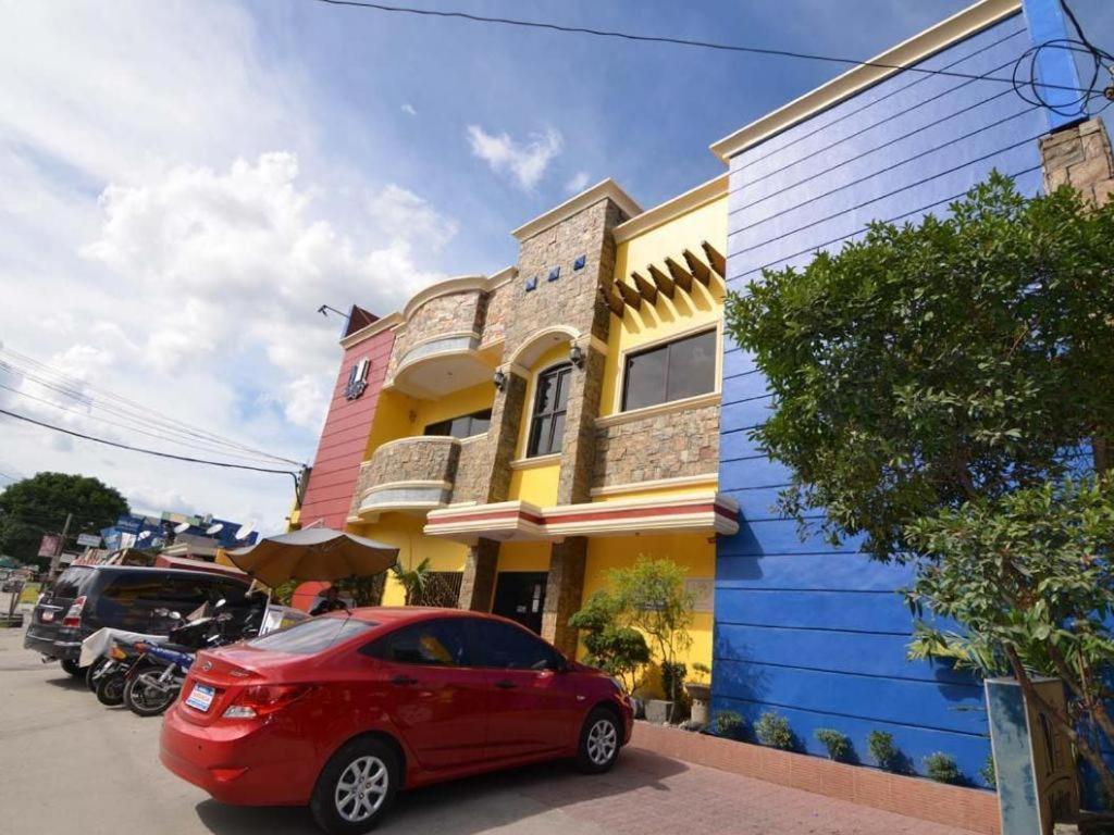 Kokomos Suites Hotel - Housity