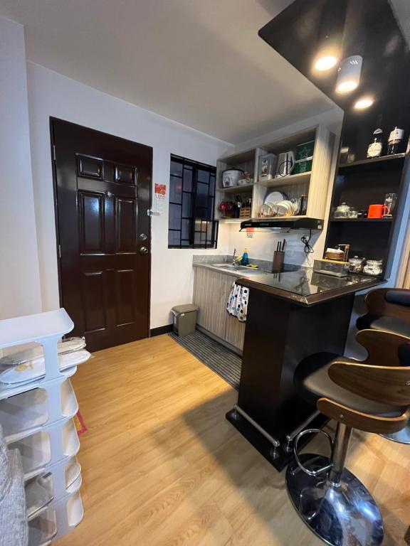 Kuchyň nebo kuchyňský kout v ubytování Soccour Homestay by ekc