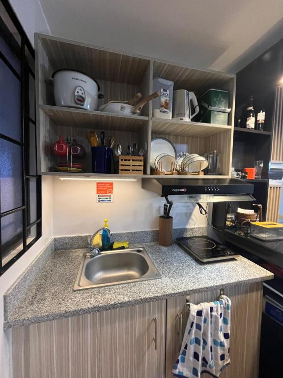 Kuchyň nebo kuchyňský kout v ubytování Soccour Homestay by ekc