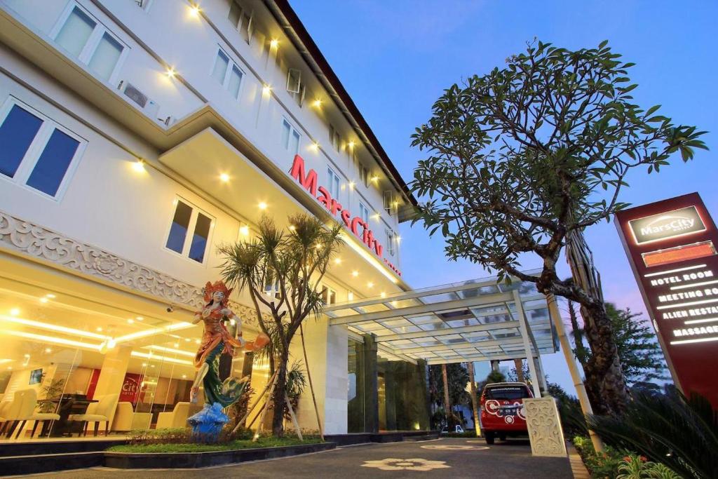 Mars City Hotel, Denpasar - Harga Terbaru 2023