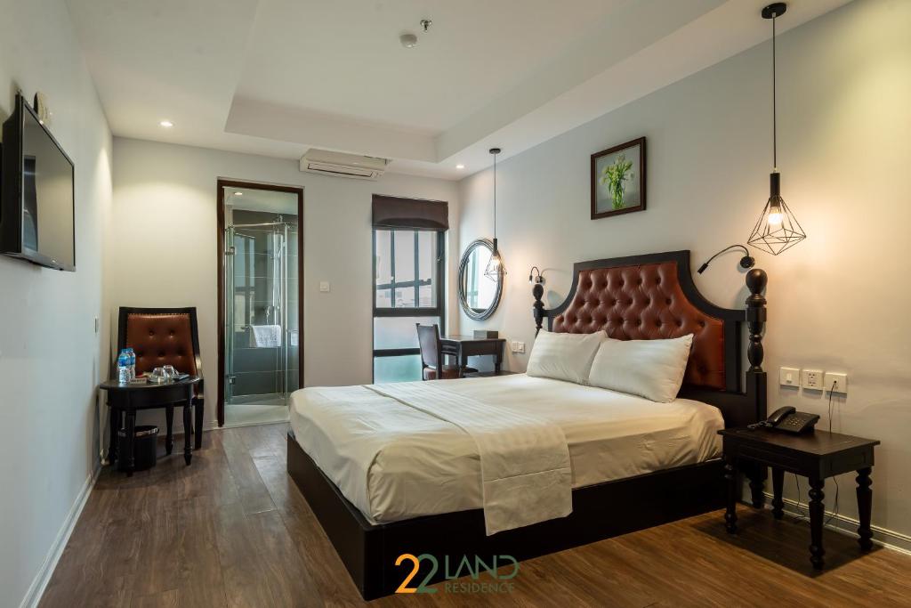 Moon 22land Old Quater HaNoi