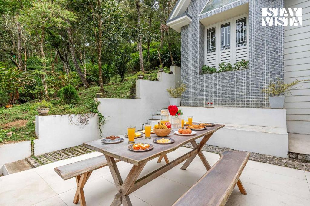 Ποτά στο StayVista at Mathikettan Homestay - Pet Friendly & Heater