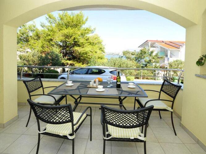 Apartments Villa Moonlight - Two Bedroom Apartment with Sea View Terrace Family